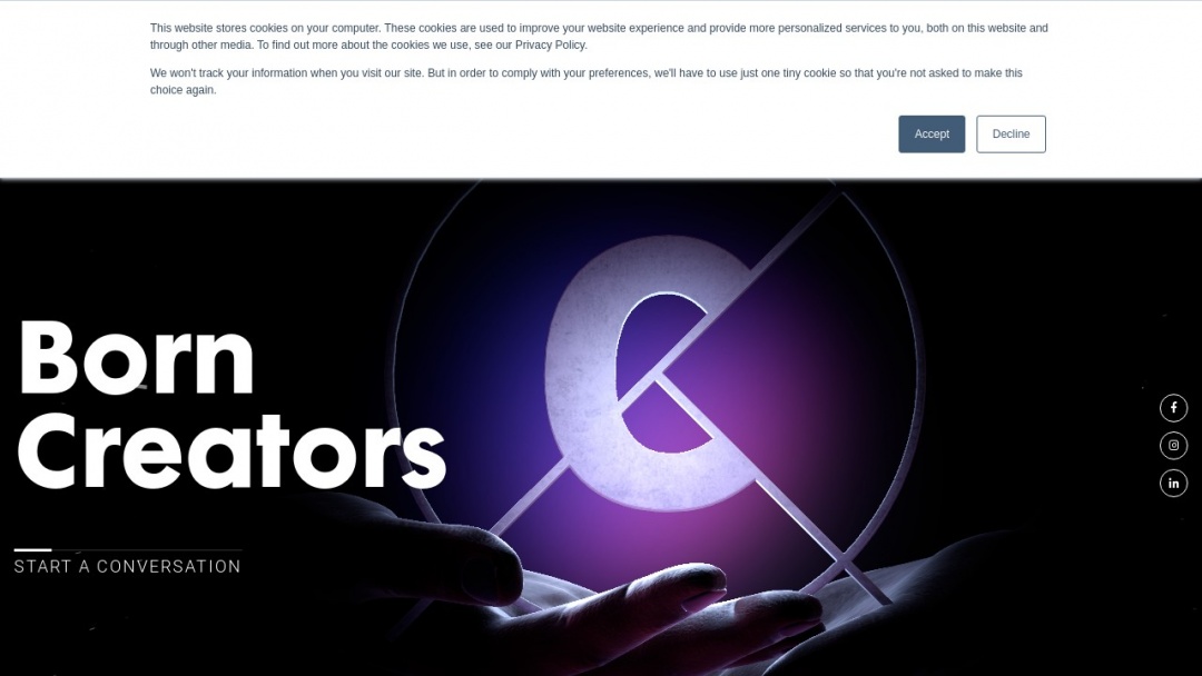 Screenshot of Adcreators's Website