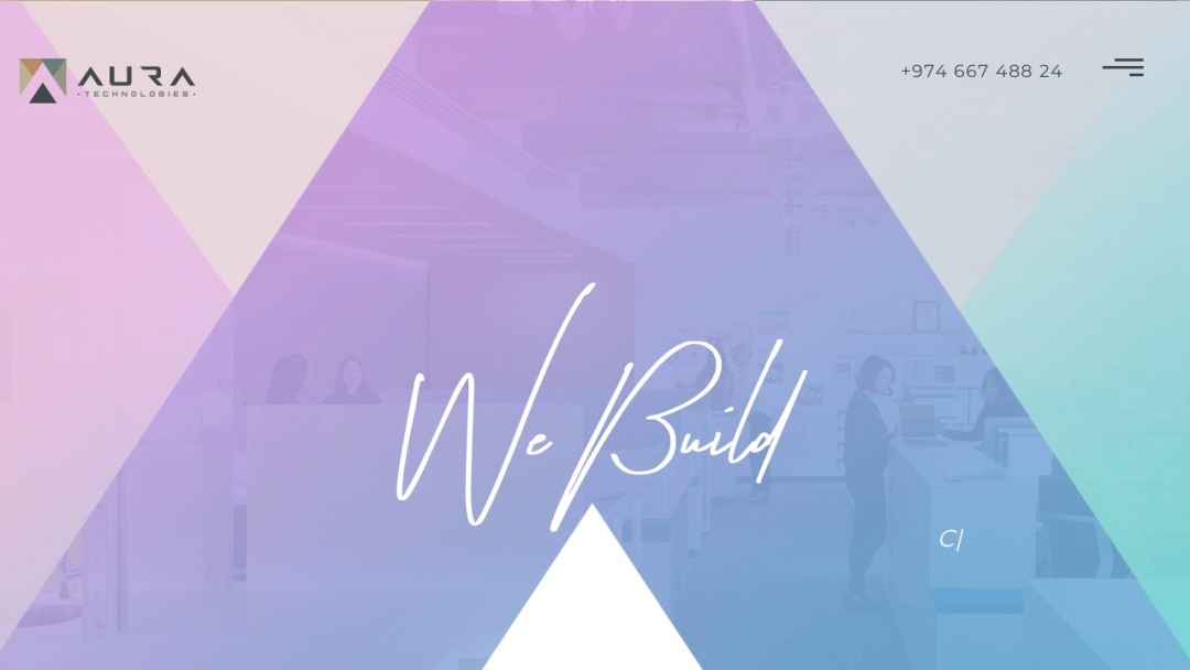 Screenshot of Auraqatar's Website