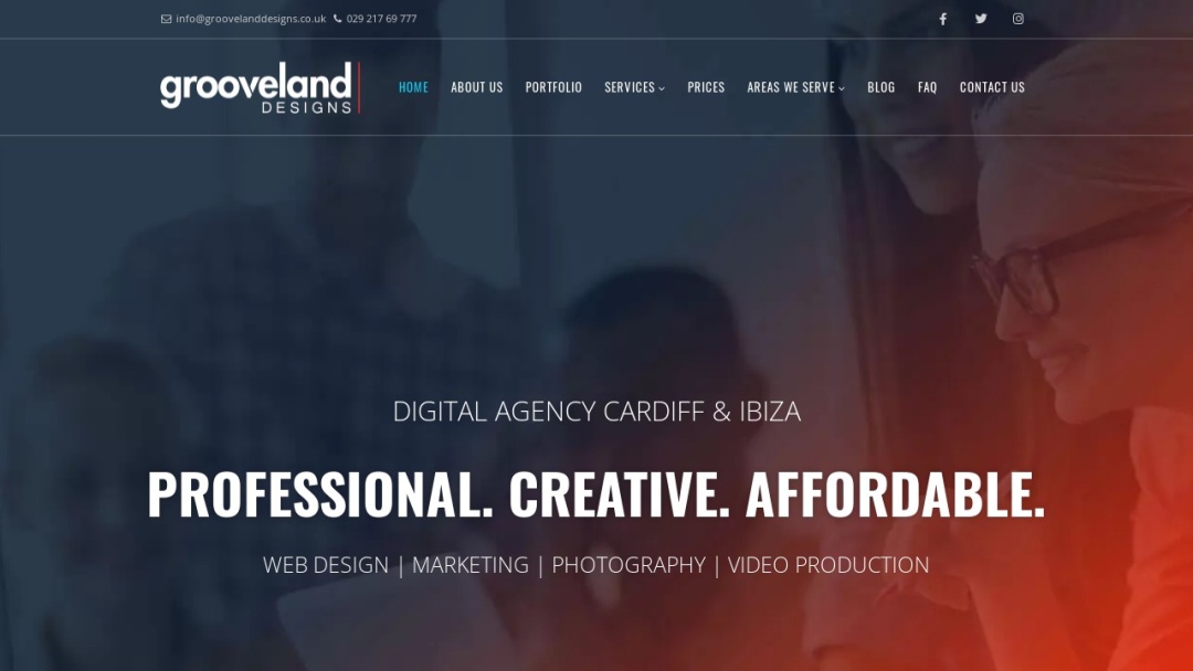 Screenshot of Grooveland Designs's Website